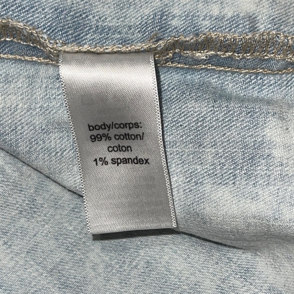 Maurices Oversized Boyfriend Denim Jacket Acid Wash Raw Hem Stretchy Medium - Picture 7 of 8